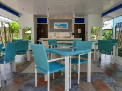 Cabanes des Anges โรงแรมในลาดิกิว