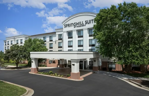 林奇堡機場-大學區萬豪SpringHill酒店