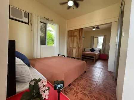 Pundaquit Luxury Resort Отели рядом с достопримечательностью «Zambales Destination»