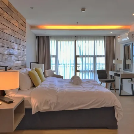 Crown Hotel at Harbour Springs Palawan Managed by Enderun Hotels