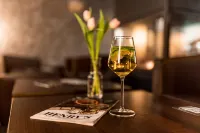 Henriettas Sleeping - bar