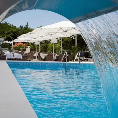 Aparthotel Miramare Hotels near Makarska Beach