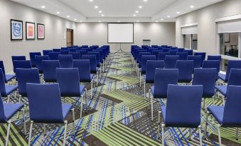 Holiday Inn Express & Suites Dallas NW Hwy - Love Field