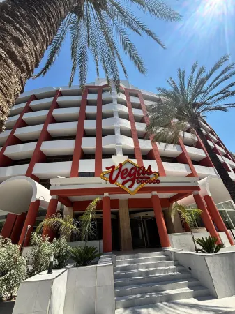 Vegas Resort Отели рядом с достопримечательностью «Dragonara Business Centre»