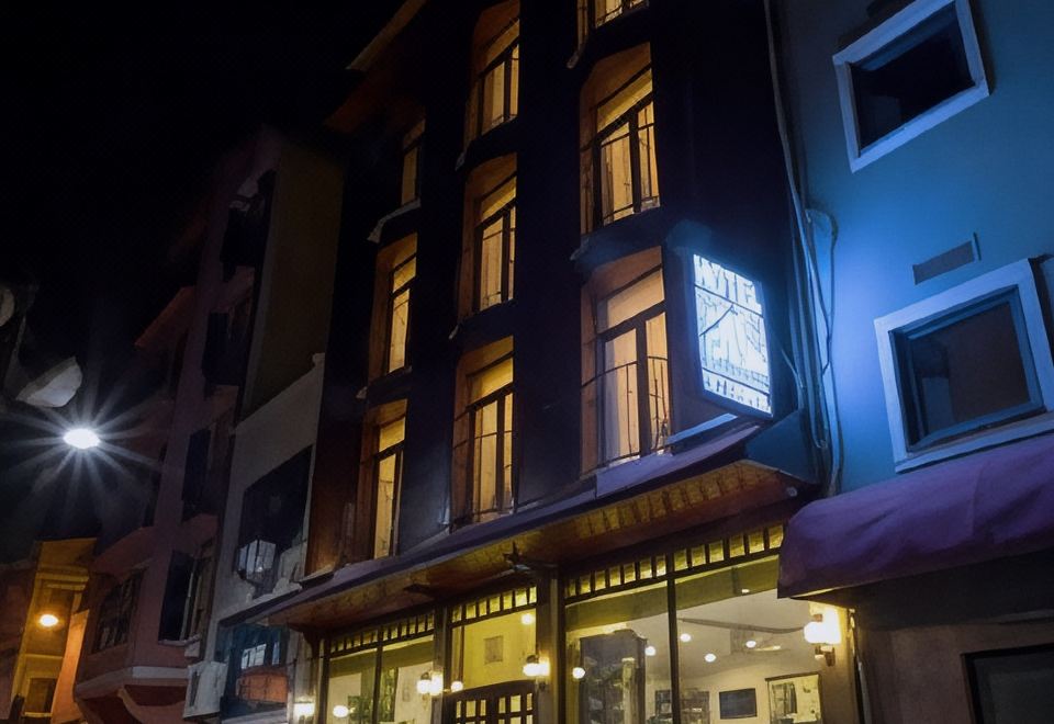 호텔 사바에서 바라본 블루모스크 야경