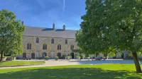 L'Hostellerie du Château de Bricquebec فنادق في Flamanville