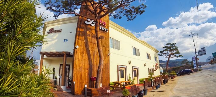 Jeongeup Brahms Pension Hotels in Jeongeup-si