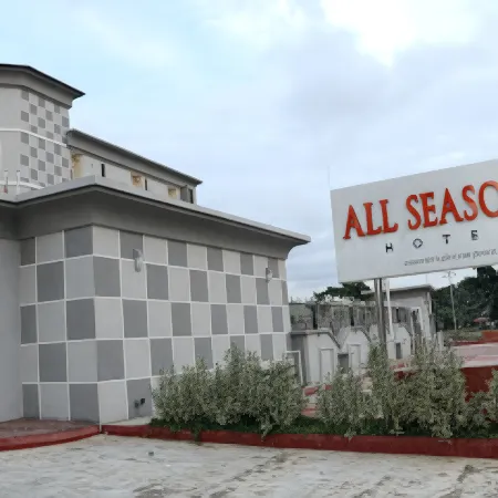 All Seasons Hotel - Executive King Room