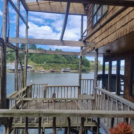 Hostal Palafito Waiwen