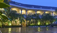 Hotel Trio Indah 2 - bar