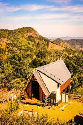 Cabana nas Montanhas com Piscina Natural e Espaço Externo Exclusivo Hotels in São Bento do Sapucaí