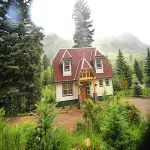 傳統紅石旅館 住宿飯店