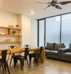 Behomy Maxley Lippo Karawaci