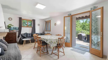 Quiet and Nature Holiday Home on the Côte d'Azur Отели в г. Ле Бар-Сюр-Луп