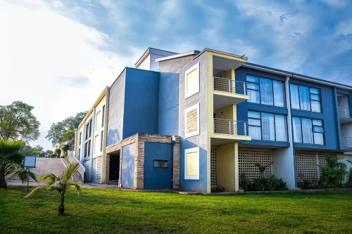 歡樂谷飯店 洛班巴住宿飯店