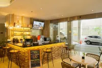 Swiss-Belhotel Bogor - bar