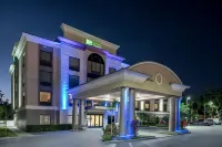 Holiday Inn Express & Suites BARTOW by IHG