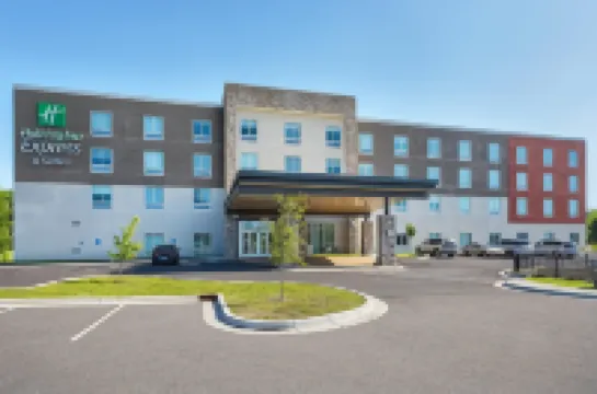 Holiday Inn Express & Suites LA GRANGE - LOUISVILLE AREA NE by IHG