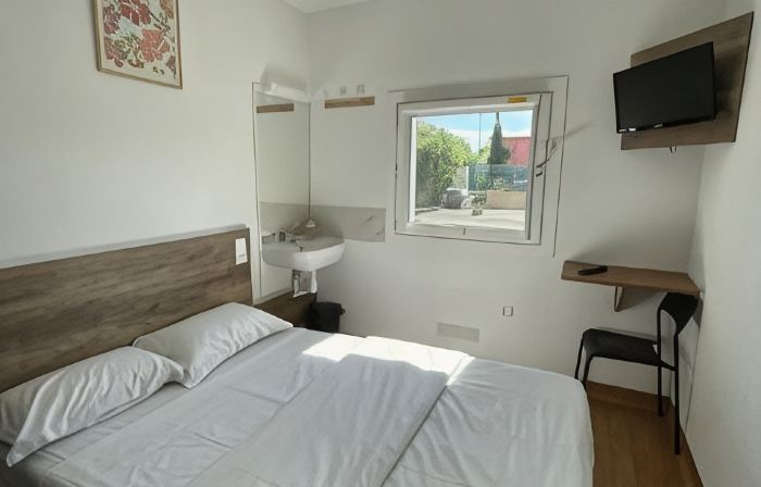 Hotel Thania
