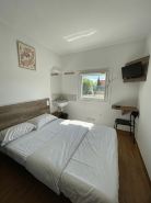 Hotel Thania