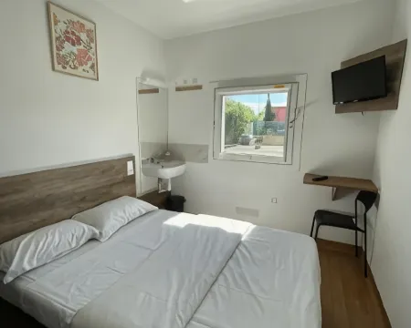 Hotel Thania Hotels in Frontignan