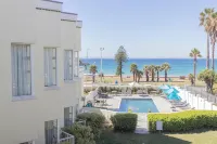The Beach Hotel - Family