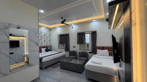 Sunaina Palace Varanasi