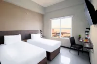 Tree Hotel Panakkukang Makassar by LIFE