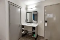 Hummingbird Hotel