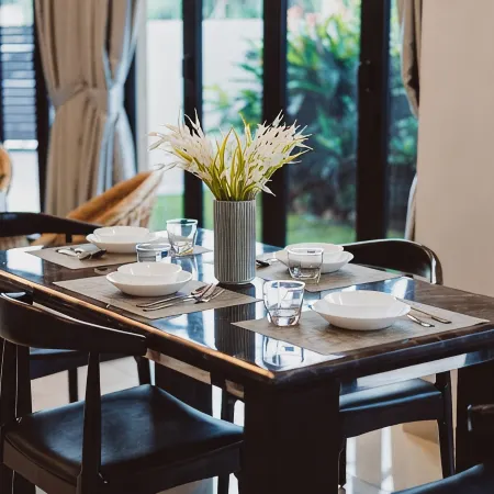 Loh Residence@Pinjistation (8pax 4br)