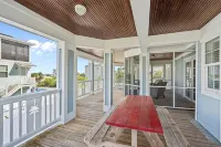 Sea Palms - Steps to the beach, 360 Views - 4-Star