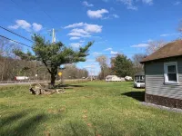 Horns Cabins - Allegheny Cabin by the roadside