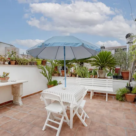 Corte Fiorita - City Center historical stay