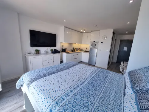 Top Floor Studio - The Hub Gibraltar - Self Catering - 3-Star