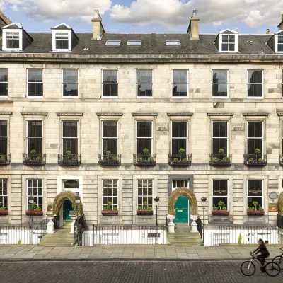 Nira Caledonia Hotels near Inverleith