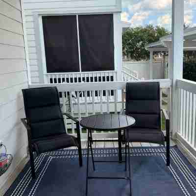 “The Blue Lagoon” a 3-bedroom townhome in charming Lake Charles with AC, WiFi Others
