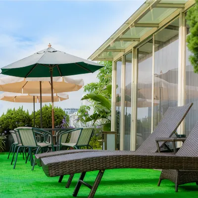 E-HOUSE Hotel Hotels near Holiday KTV