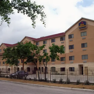 Best Western Windsor Pointe Hotel  Suites-ATT Center Hotels near James Park