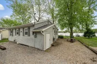 Little Barbee Lakefront Bungalow - Homestays