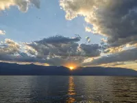 Dali erhai Sixiang Qingyi Seaview Inn - ที่มีอ่างอาบน้ำ