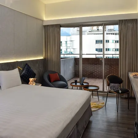 Metro Hotel
