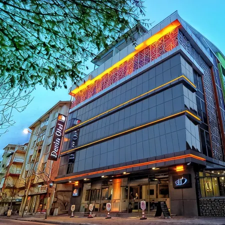 Devin Otel