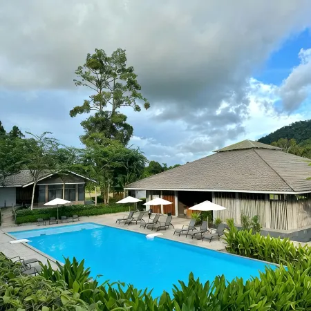 Rebungan Resort Langkawi Отели рядом с достопримечательностью «Культурно-ремесленный комплекс»
