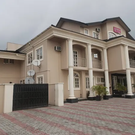 Davok Suites Uyo