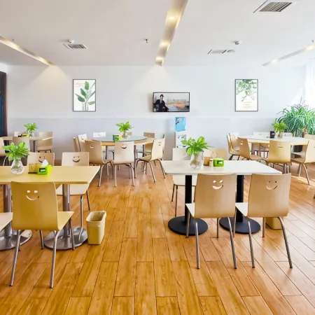 GreenTree Inn (Xianning High-speed Railway North Station, Hardware & Electrical Market)