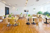 GreenTree Inn (Xianning High-speed Railway North Station, Hardware & Electrical Market) - فطور