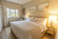 Unforgettable Oceanfront View! Steps to the Sand! Rockaway 2BR Condo! Beachfront - 4 stjerner