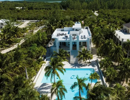 Calm Waters – Private 6BR Beachfront Villa w/ Pool & Rooftop View - North Caicos - Wi-Fi