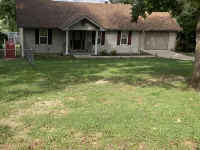 Charming 2-bdrm house with AC, WiFi in Cherokee Village with amazing river views Hotels in Sharp County
