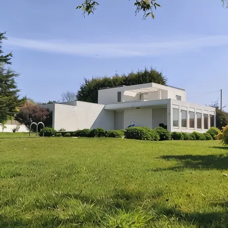 Gião house with private pool and large garden. We accept pets.